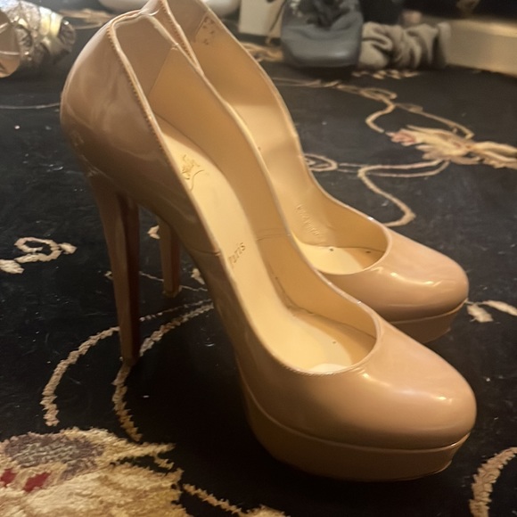 2018 Christian Louboutin Red bottoms - Picture 3 of 5